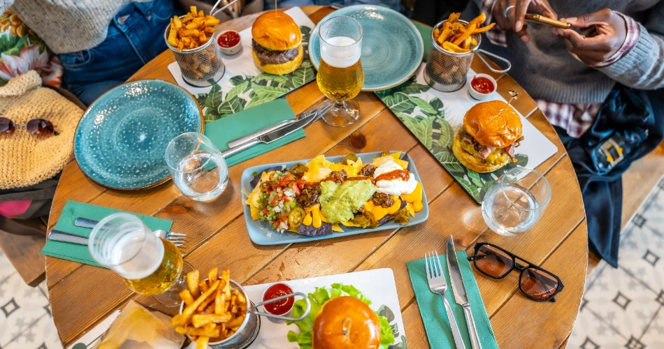 Where to Eat in Woodland Hills, United States: A Food Lover’s Guide